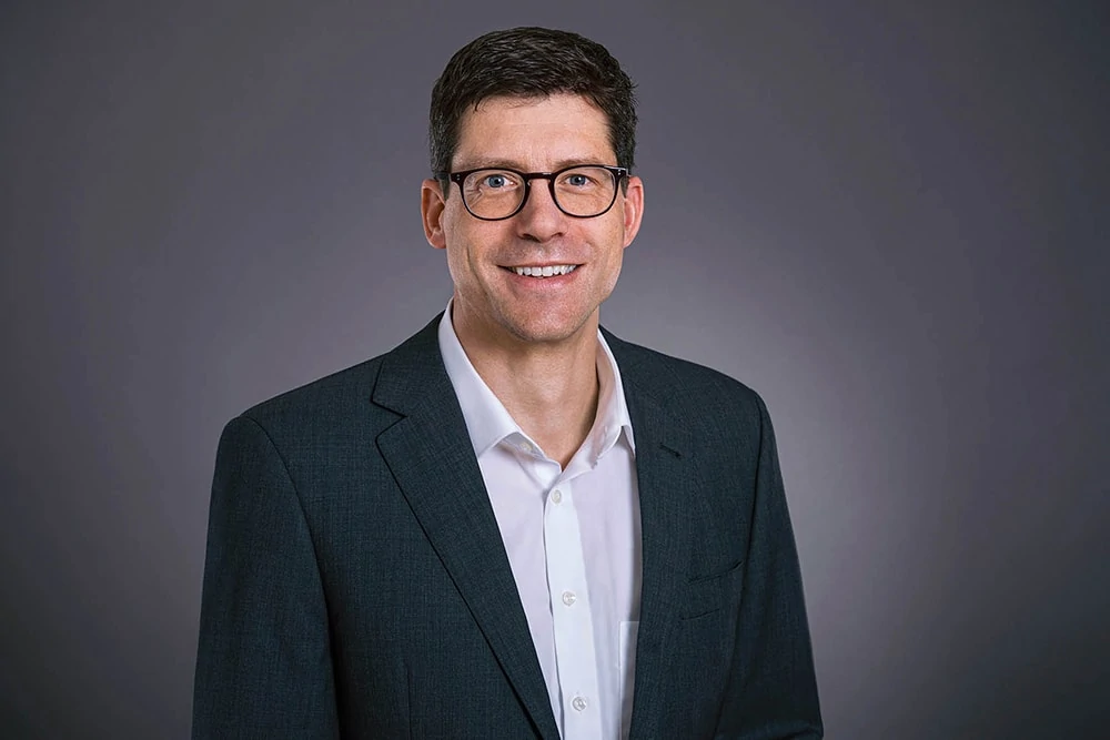 Dr. Jens Ruhe, CEO
