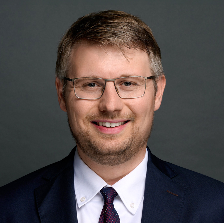Prof. Dr. Rudolf A. Werner
Klinikdirektor der Klinik und Poliklinik für Nuklearmedizin – LMU Klinikum